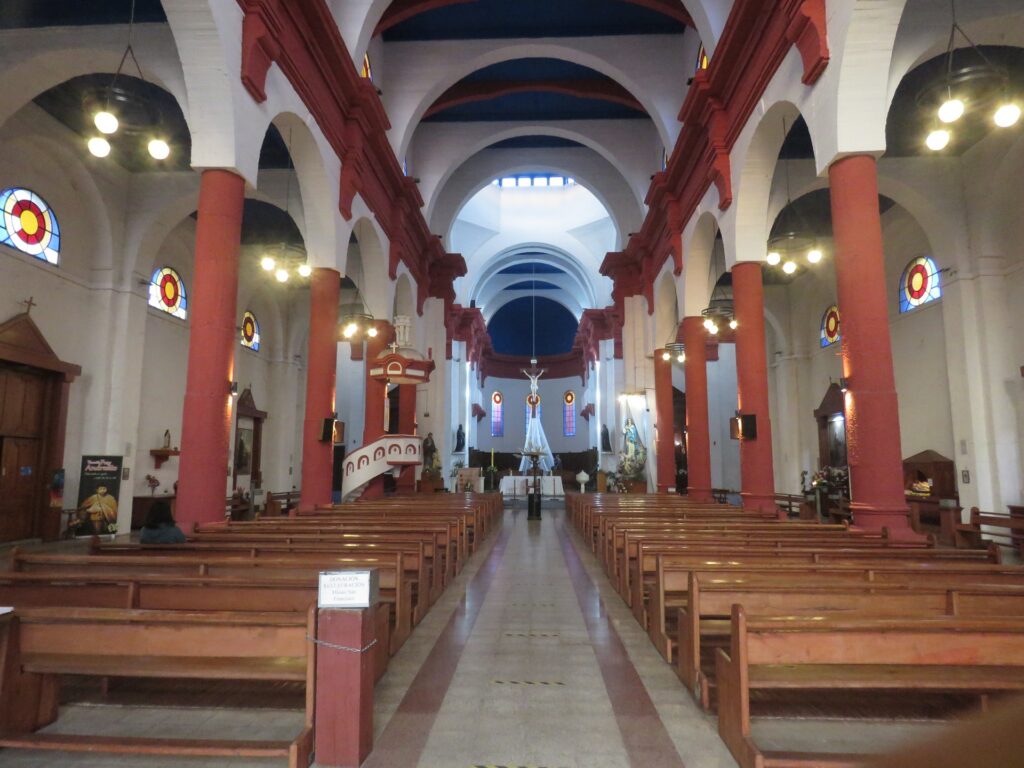 Iglesia Dentro 1024x768